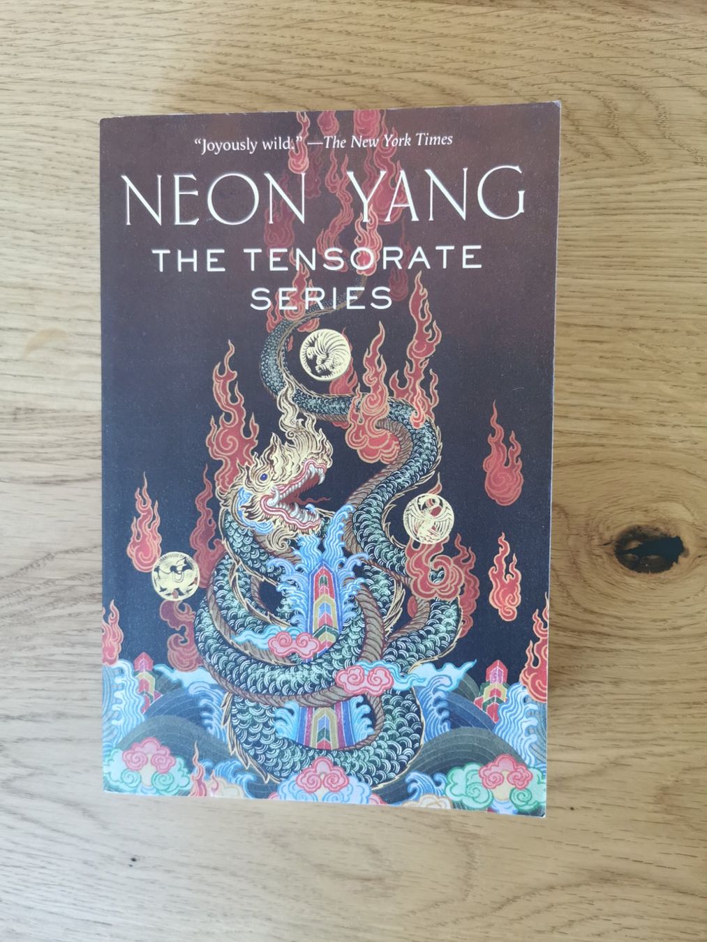 Libri: The Tensorate Series - Neon Yang – Nuovo (secondo la descrizione) da Veytaux venduto da lelivreouvert