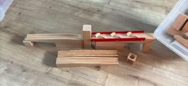 Blocs de construction en bois et circuit de billes