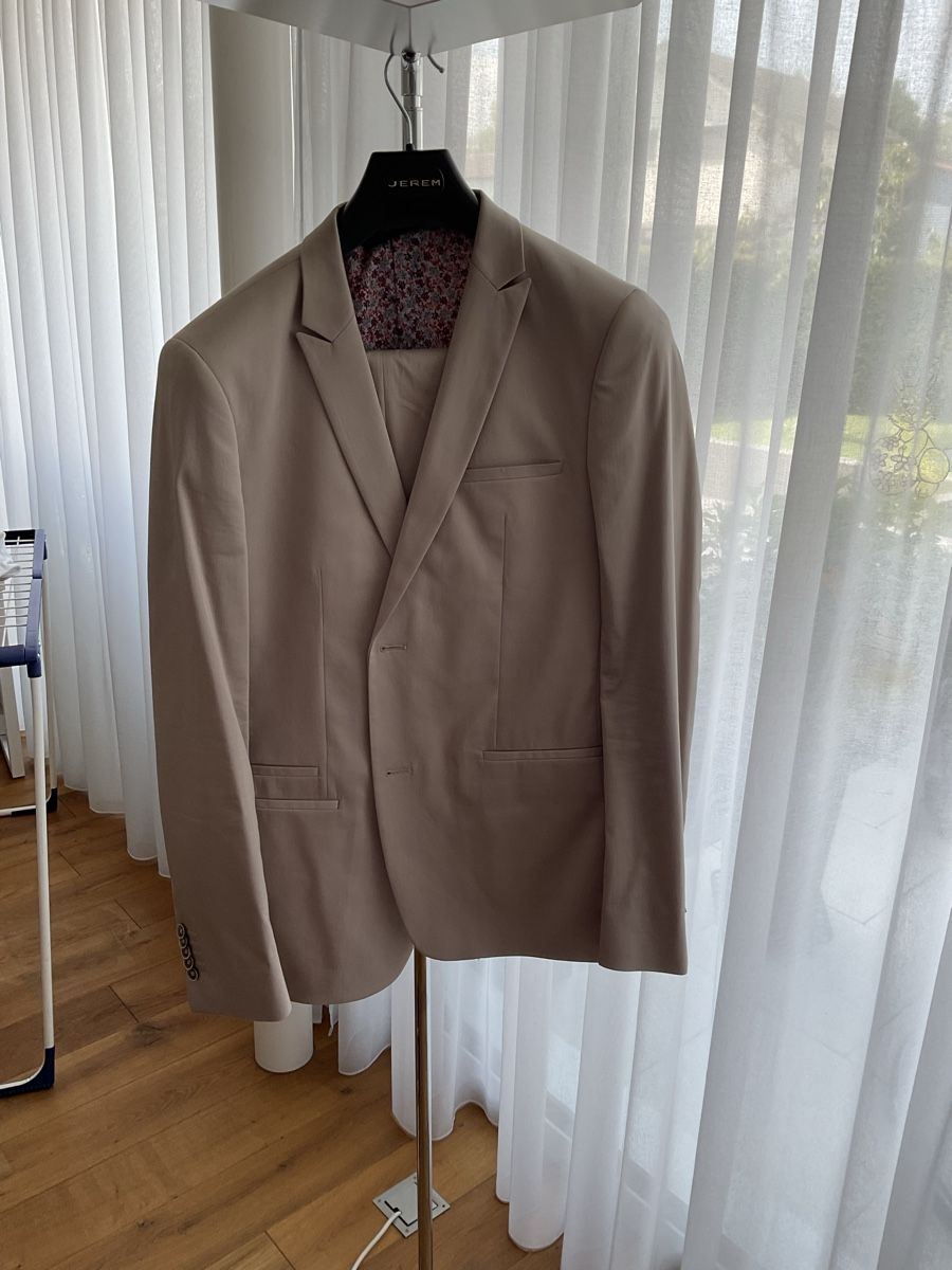 Anzüge: Costume Toofashion beige taille 54, comme neuf – Gebraucht aus Cressier FR von M-I-M