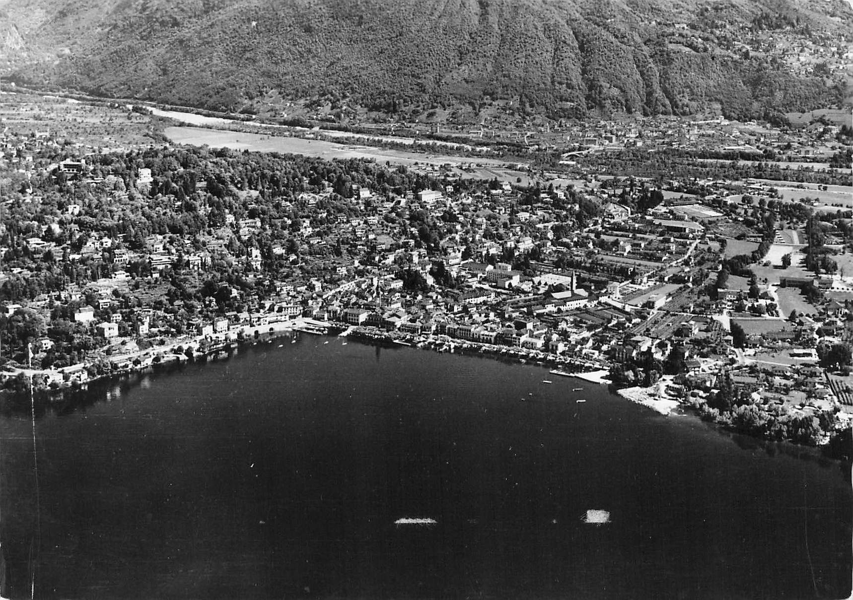 Cartoline postali: Ascona aereo foto – Usato da Biasca venduto da Blenio71