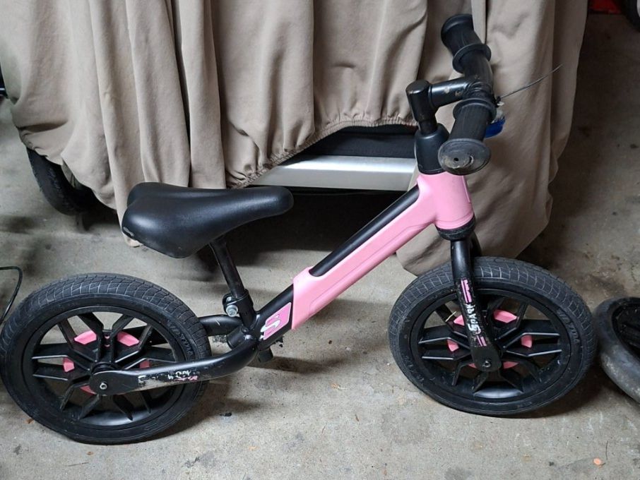 Fahrzeuge für Kinder: Laufrad pink – Gebraucht aus Wangen b. Olten von mar_2r55 2