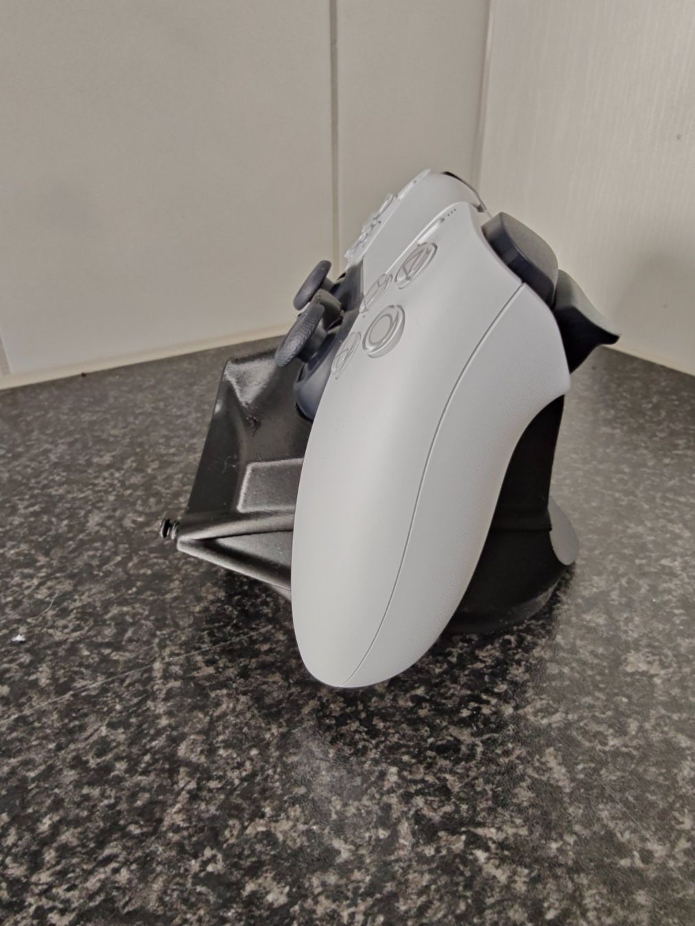 Controller: Playstation 5 Controller Ständer Darth Vader - Nur Ständer! – Nuovo (secondo la descrizione) da Bassersdorf venduto da Suissedy 3