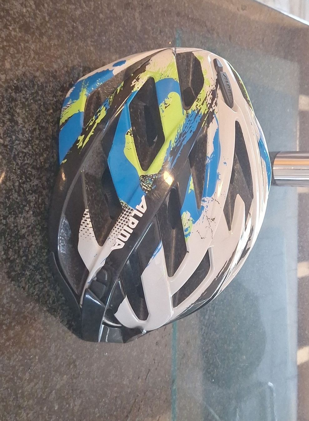 Helme: Alpina Fahrradhelm Gr. 52-57 cm - Top Zustand für Velotour – Gebraucht aus Rüegsauschachen von mars90.steffen