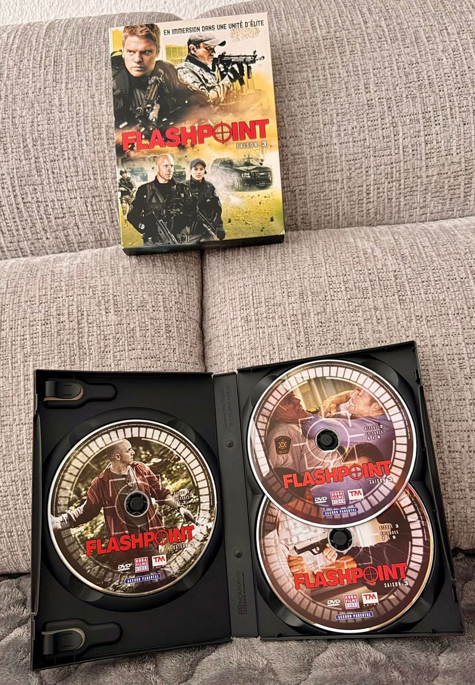 Alle DVDs: Flashpoint Saisons 1, 2 et 3 DVD coffret bon état – Gebraucht aus Villars-sur-Glâne von MrLobTec 1