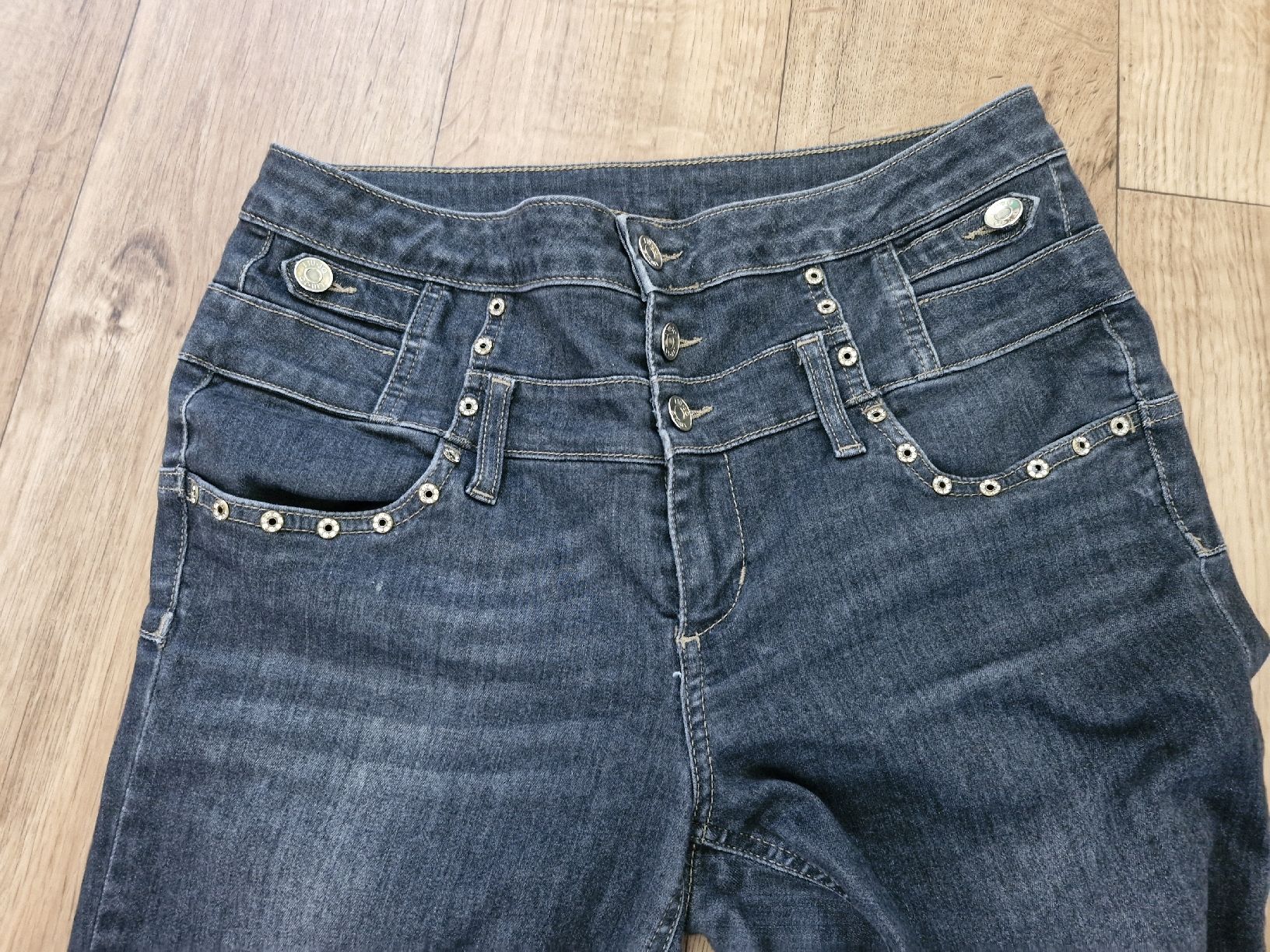 Liu Jo Jeans: jeans Liu Jo taille 40 – Nuovo (secondo la descrizione) da Cudrefin venduto da Jnini12 5