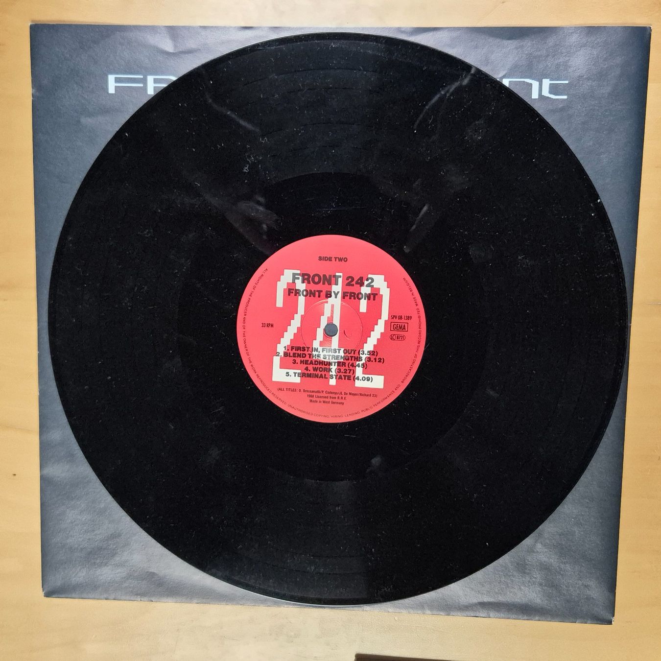 Dischi in vinile: Front 242 – Front By Front (LP) – Usato da Oensingen venduto da Pogomachine 3