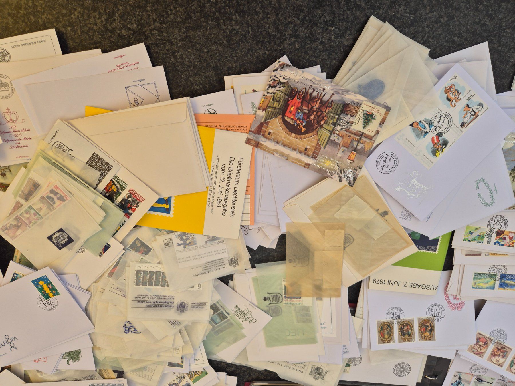 Alle Briefmarken: FL-Briefmarken grosse Sammlung bis 2007 Zustand gem.Bilder – Gebraucht aus Oberuzwil von ceeg7 6