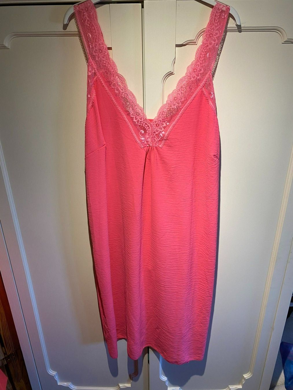Kleider: TRÄGER SPITZENKLEID ROSA – Neu und originalverpackt aus Meienried von ManuelaBoutique 2