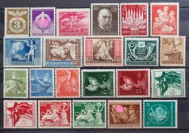 DEUTSCHES REICH: Ein Lot Postfrische ** aus 1942–1945