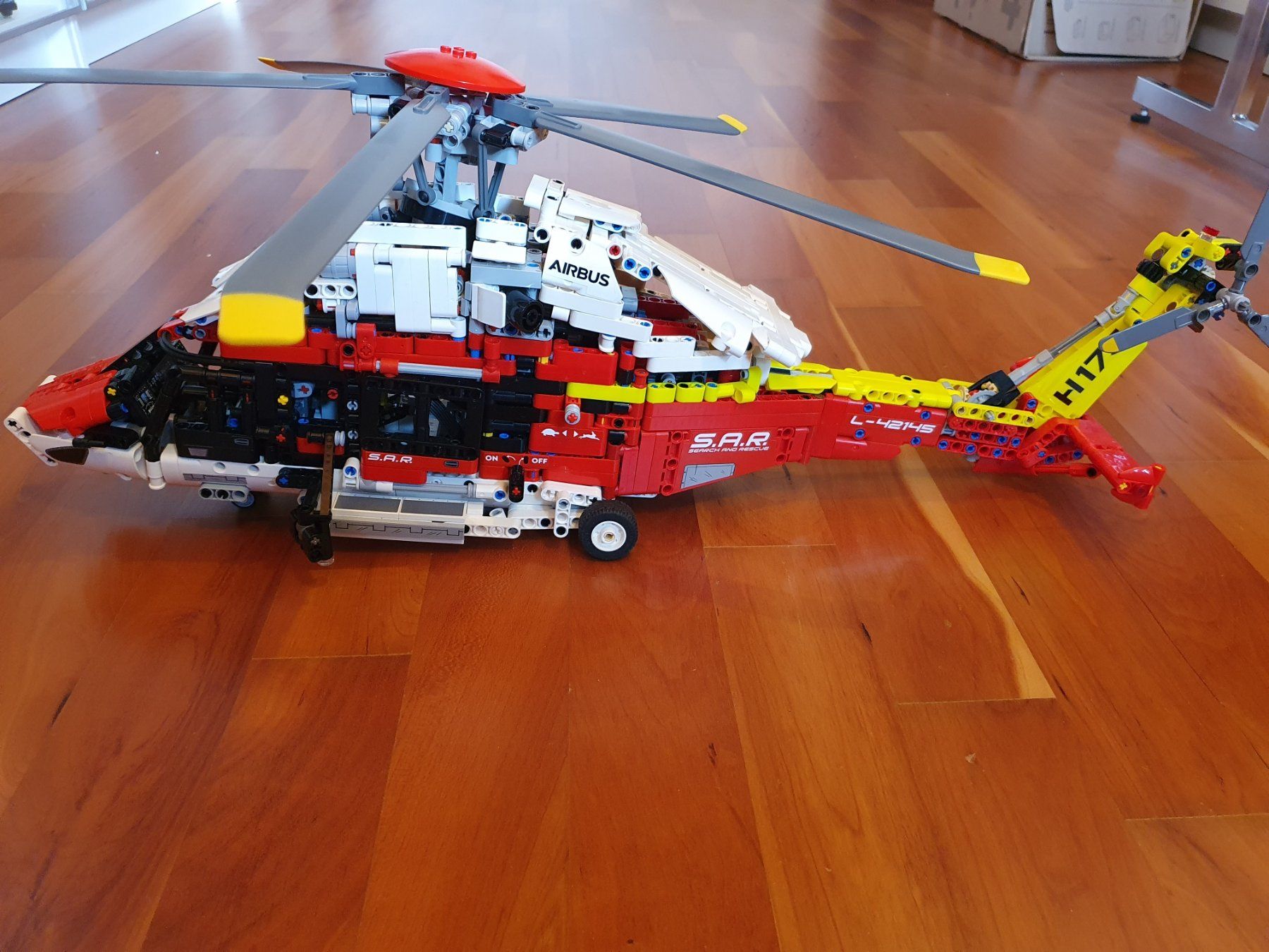 Lego Kit di costruzioni: Lego 42145 Heli Airbus – Usato da Triesen venduto da platzproblem1 6