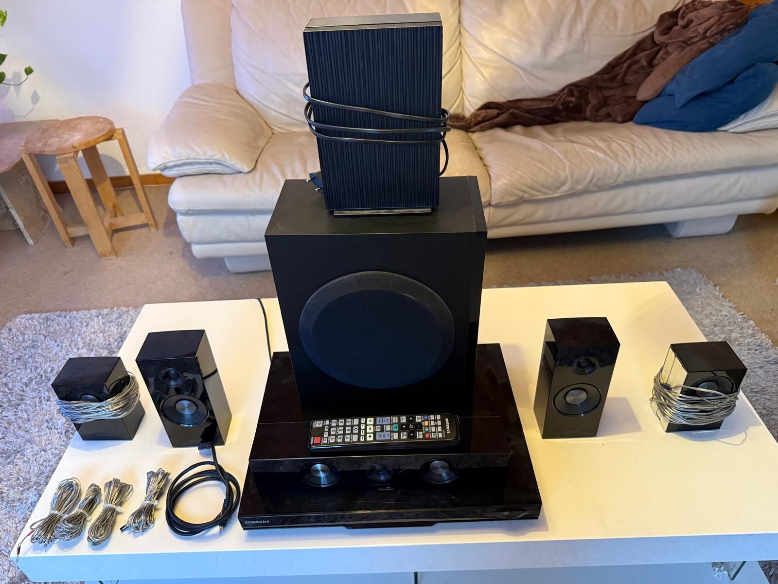 Samsung Blu-ray 3D Home Entertainment System HT-J5500W, 5.1 (Gebraucht ...