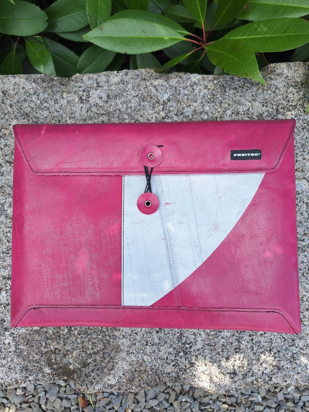 Freitag Taschen: Freitag Laptophülle F411 – Gebraucht aus Selzach von Stony17
