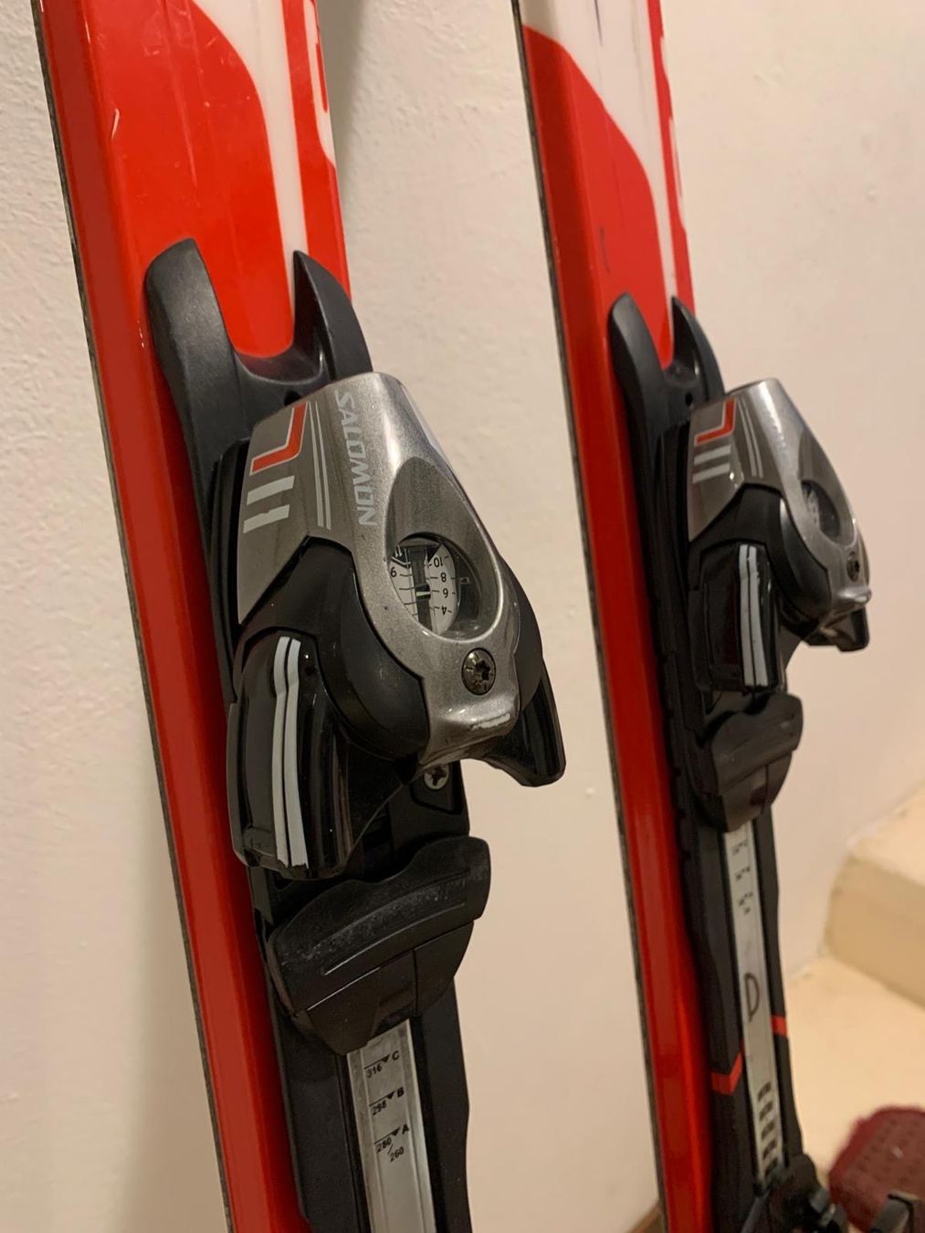 Salomon Sci: Salomon V6 crossmax ski – Usato da Zürich venduto da ariannapics 2