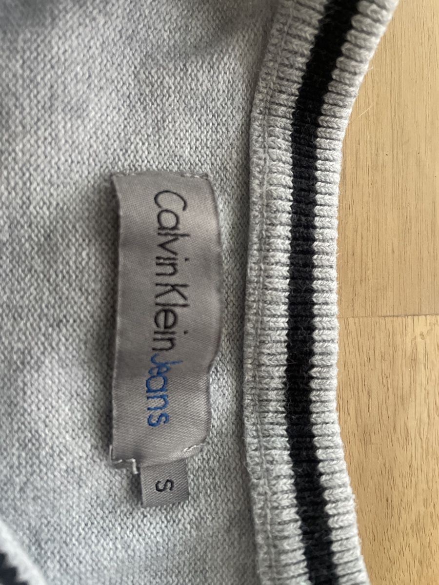 Calvin Klein Maglioni & Felpe: Calvin Klein Jeans Pullover Gr. S, Grau, Herren – Usato da St. Gallen venduto da Jigarii 2