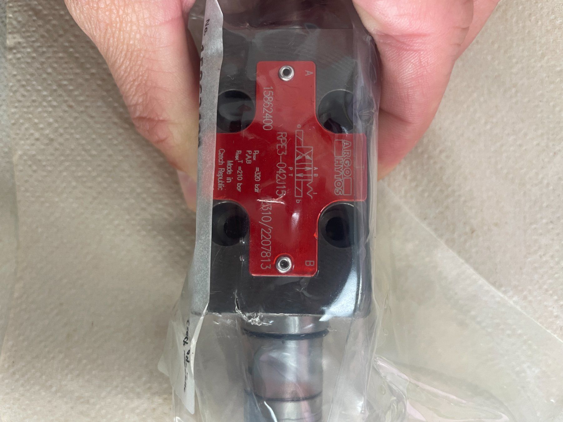 Motoren: WEGEVENTIL RPE3-042J15/02400E1Magnetbetätigt – Neu und originalverpackt aus Laupersdorf von Arclite 1