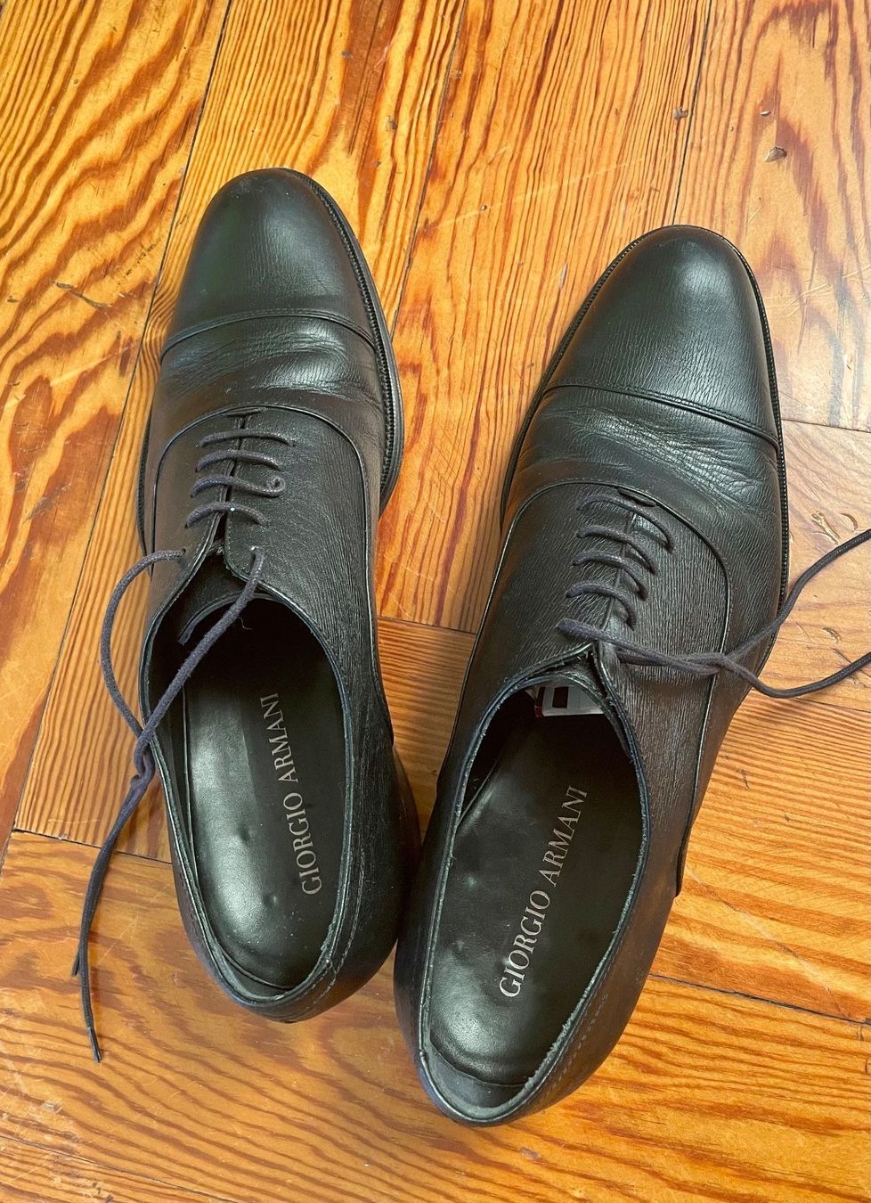 Armani Scarpe da uomo: Giorgio Armani derbies en cuir noir 44IT – Usato da Lausanne venduto da Taronshate 2