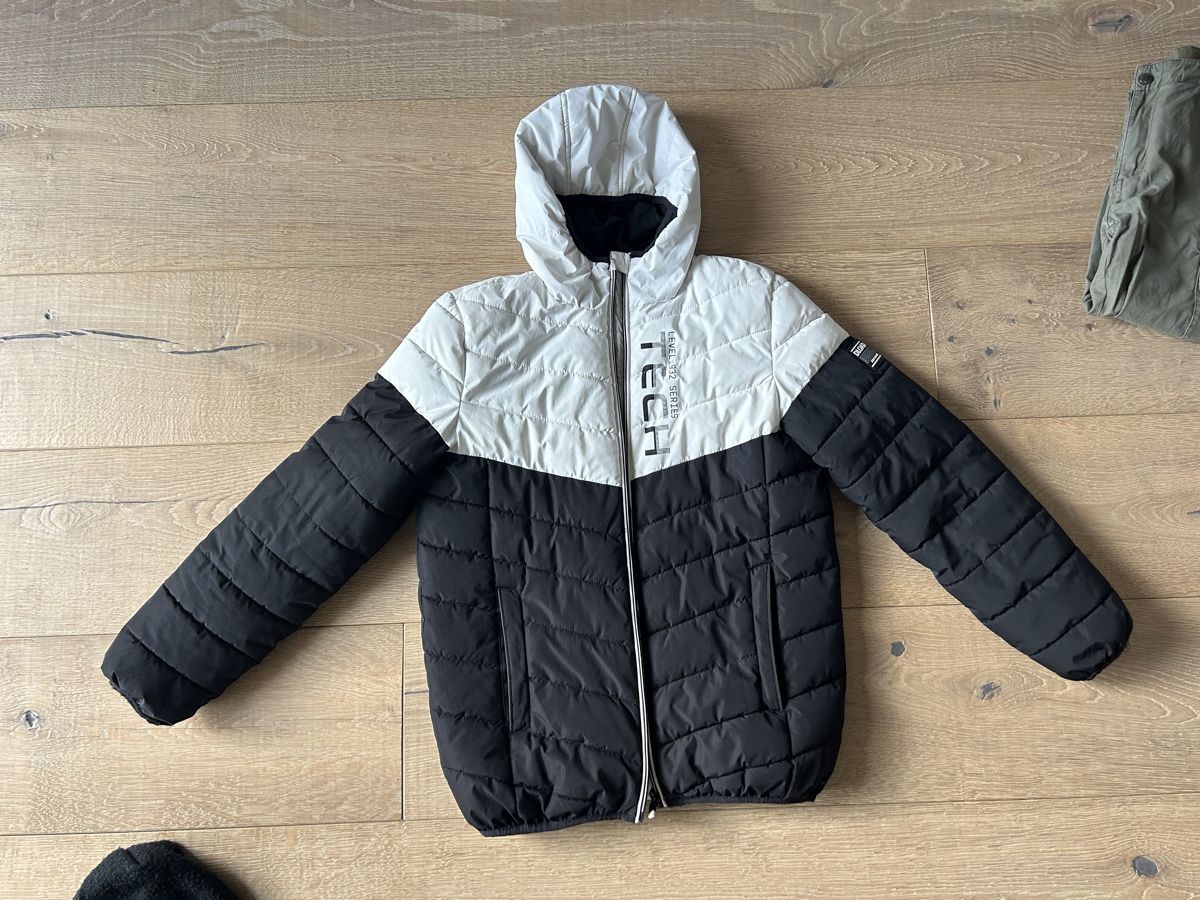 Lotti & Set di vestiti: Kleiderpaket Jungen 152-164 – Usato da Winterberg ZH venduto da Amina023 1