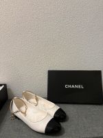 Ballerines Chanel avec chaîne, pointure 39
