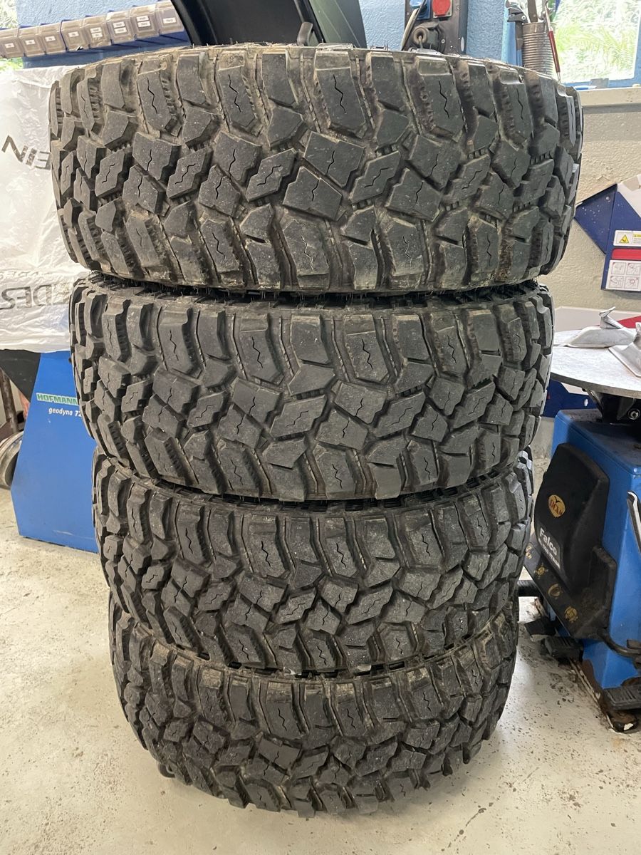 Pneumatici & Ruote complete: Cooper STT 275/65R18 MudTerrain – Usato da Heitenried venduto da Alpuchalb