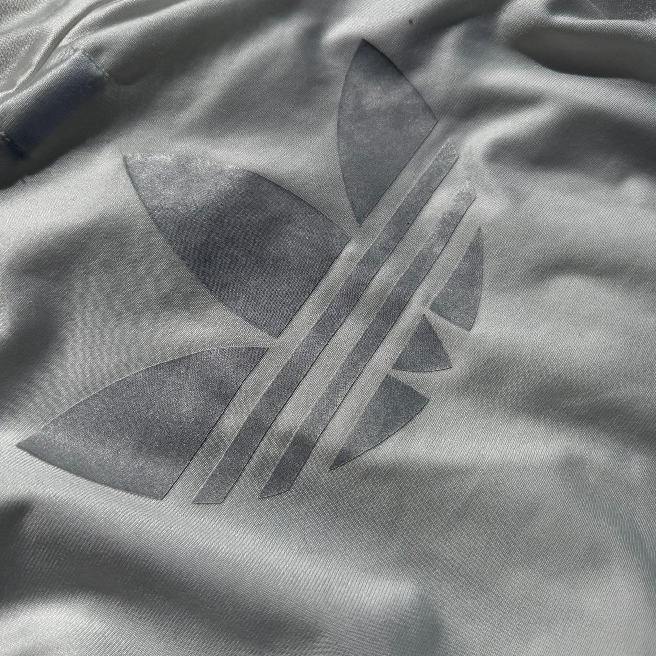 Adidas Completi & Tailleur: Adidas Firebird white Y2K track set – Usato da St. Gallen venduto da sourced_limited 4