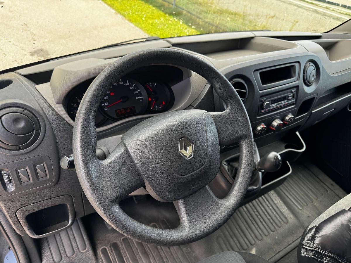 Renault Véhicules utilitaires: RENAULT Master 133 dCa125 – D'occasion à Biel/Bienne par Blueflug 4