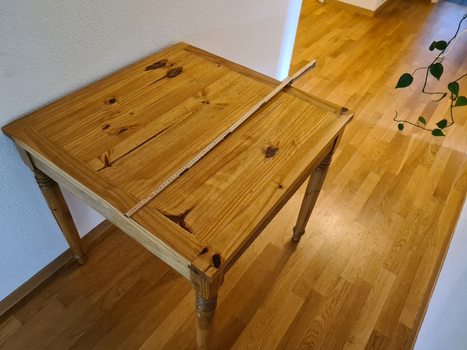 Tavoli: Schöner Holztisch – Usato da Bürglen TG venduto da ale_8b2v 3