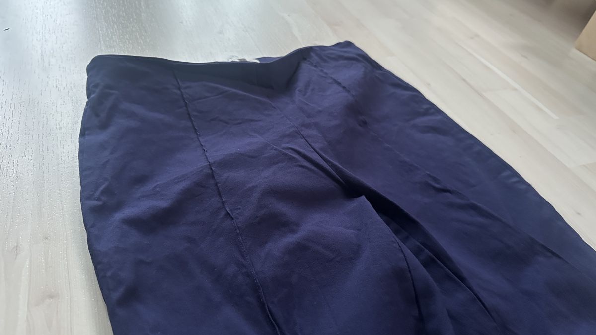Tchibo Pantaloni: Straight Fit  Trousers – Usato da Esslingen venduto da zcu_76s2 4