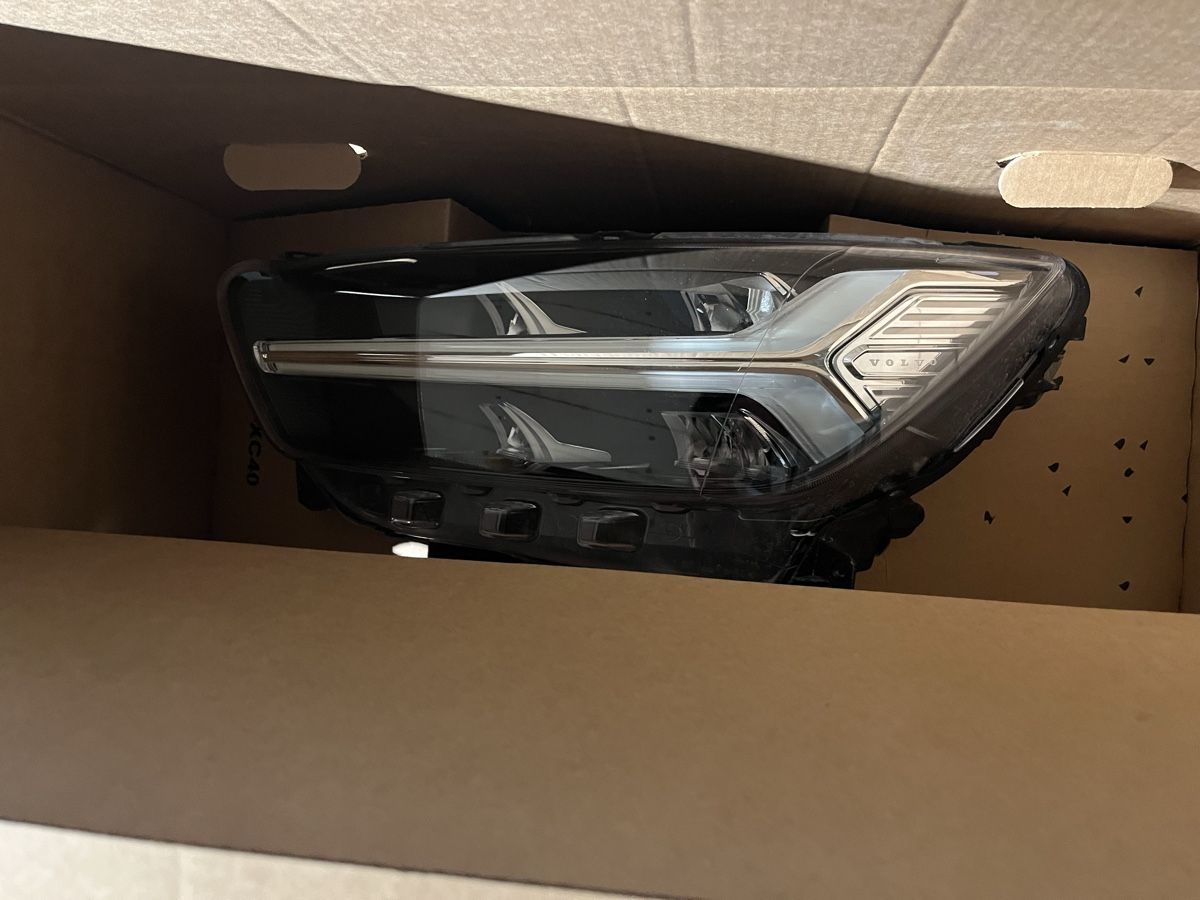 Volvo Fari: Volvo XC40 Scheinwerfer – Nuovo e nell'imballaggio originale da Niederbüren venduto da 4G93