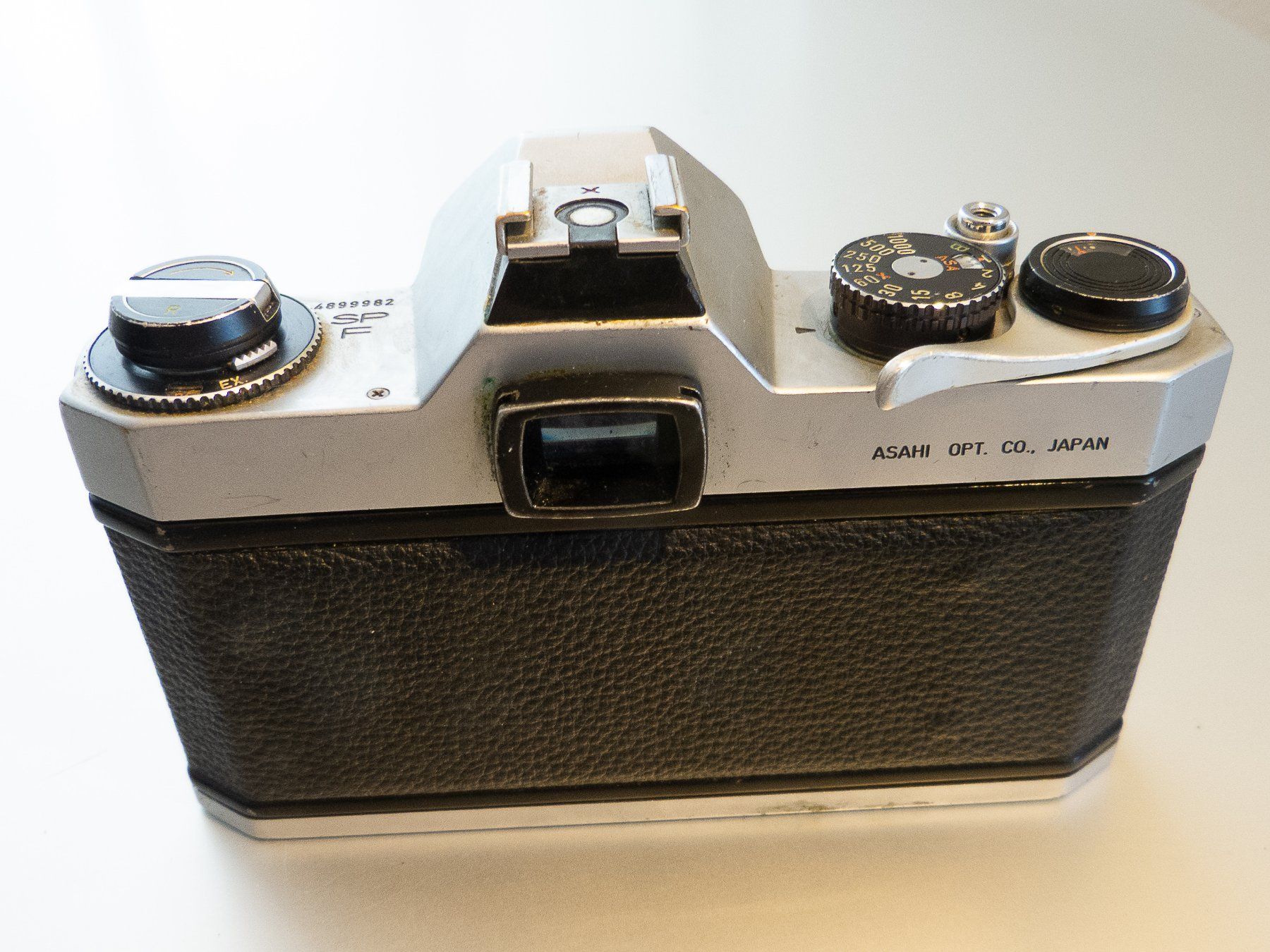 Pentax Fotocamera: Ashai Pentax Spotmatic F mit 2 Objektiven – Usato da St.Gallen venduto da migi001 2
