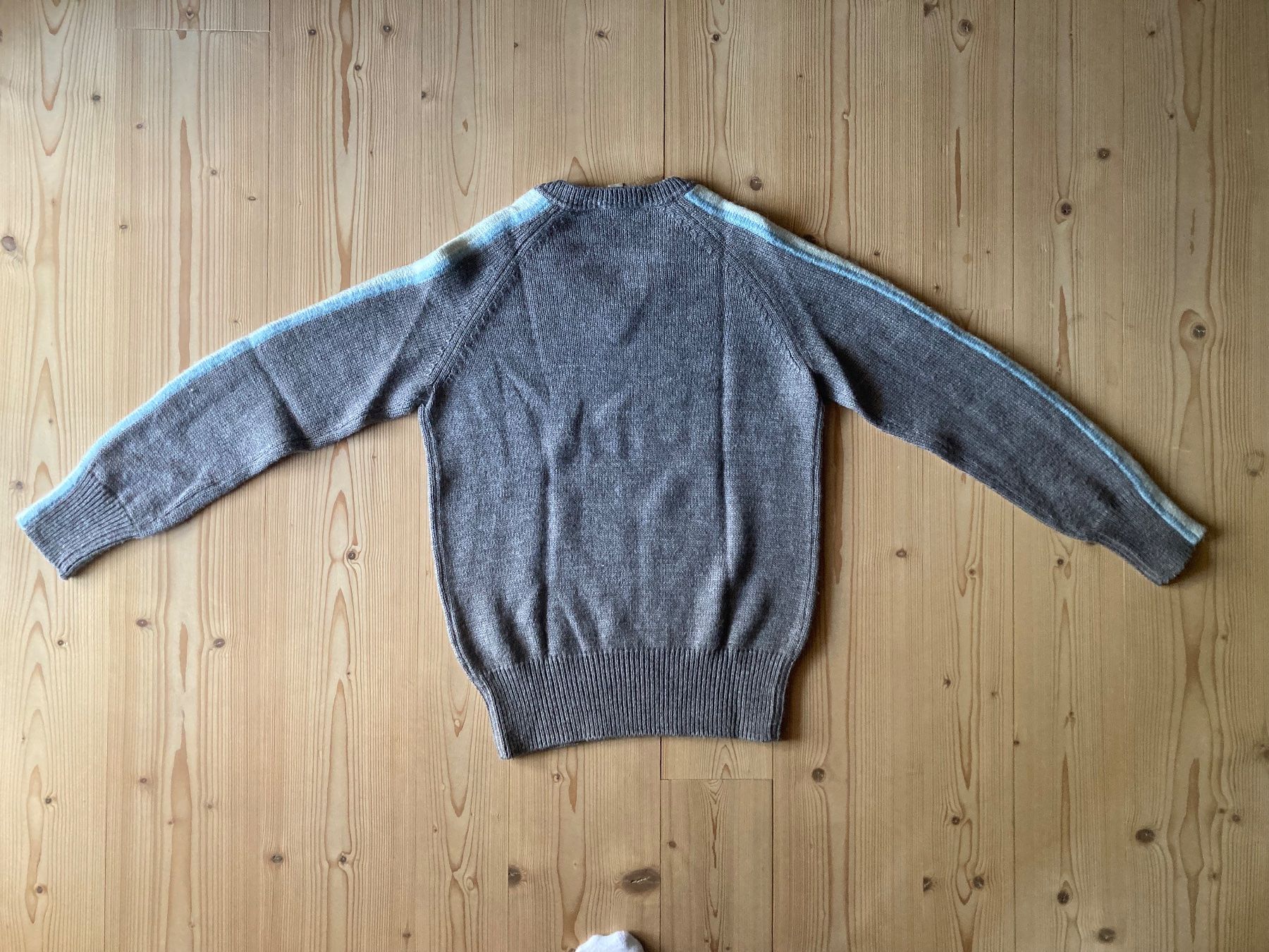 Diesel Maglioni & Felpe: Pullover Diesel mit V-Neck und Galonstreifen – Usato da Sursee venduto da Auktion29 1