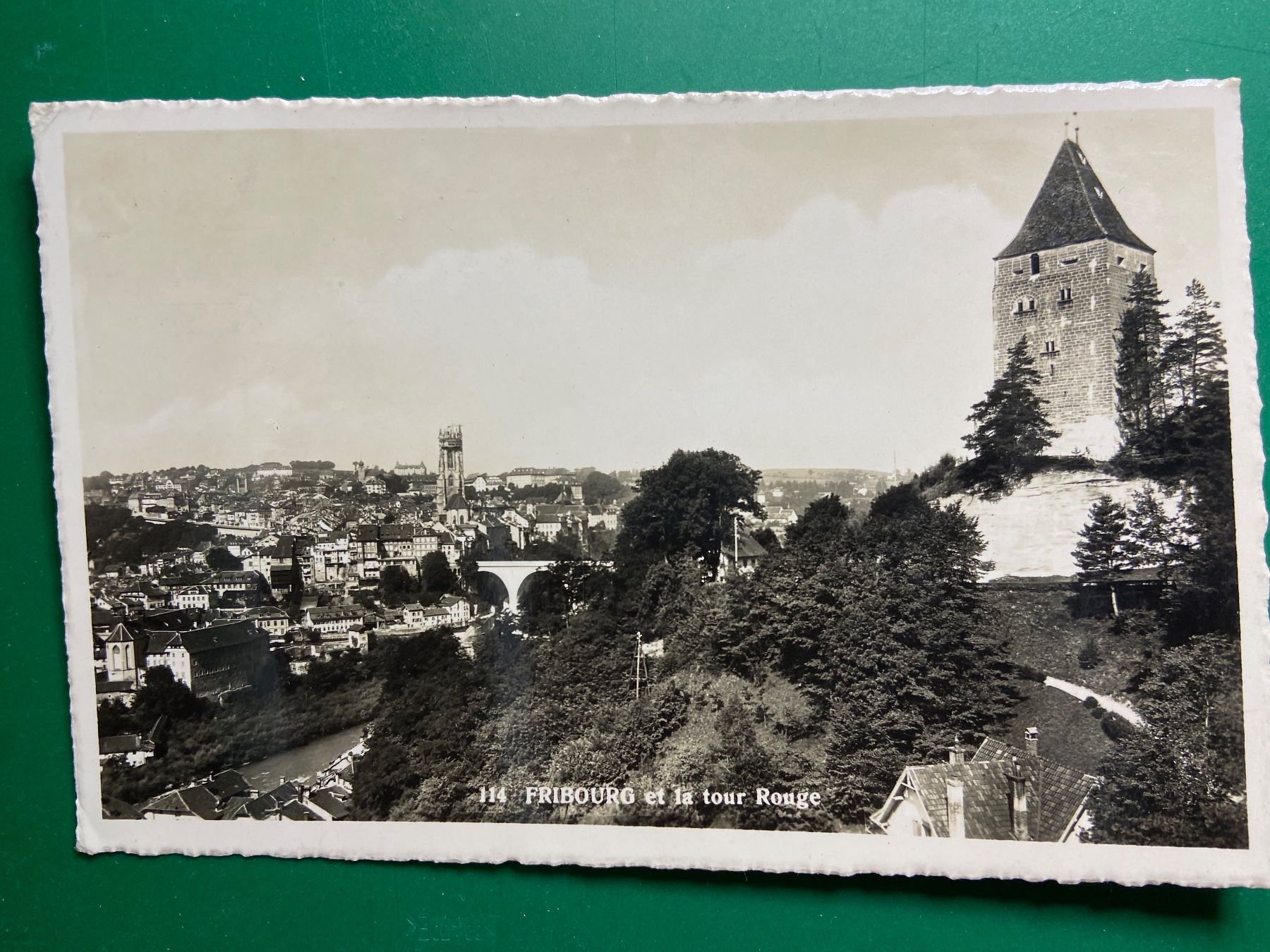 Cartoline postali: Fribourg - la tour Rouge – Usato da Steg VS venduto da _vinci_