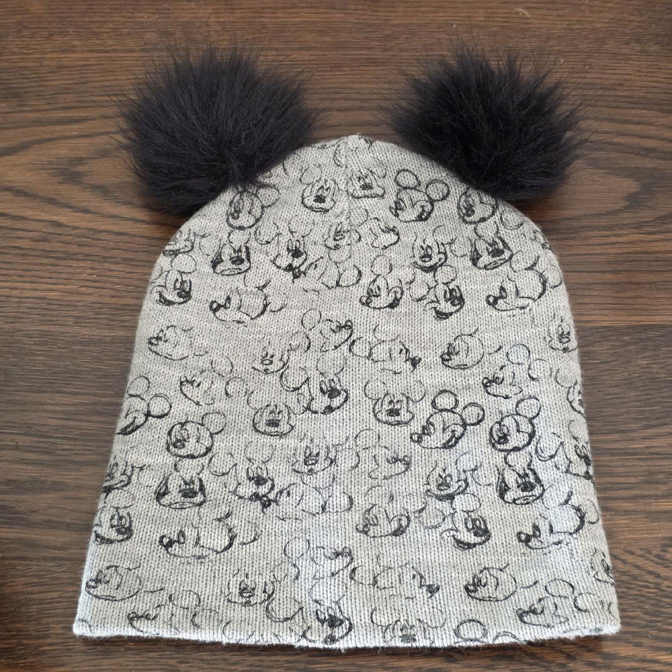 Copricapi, berretti & cappellini: Mütze Disney Mickey Maus grau  – Usato da Rheinsulz venduto da Gilea 2