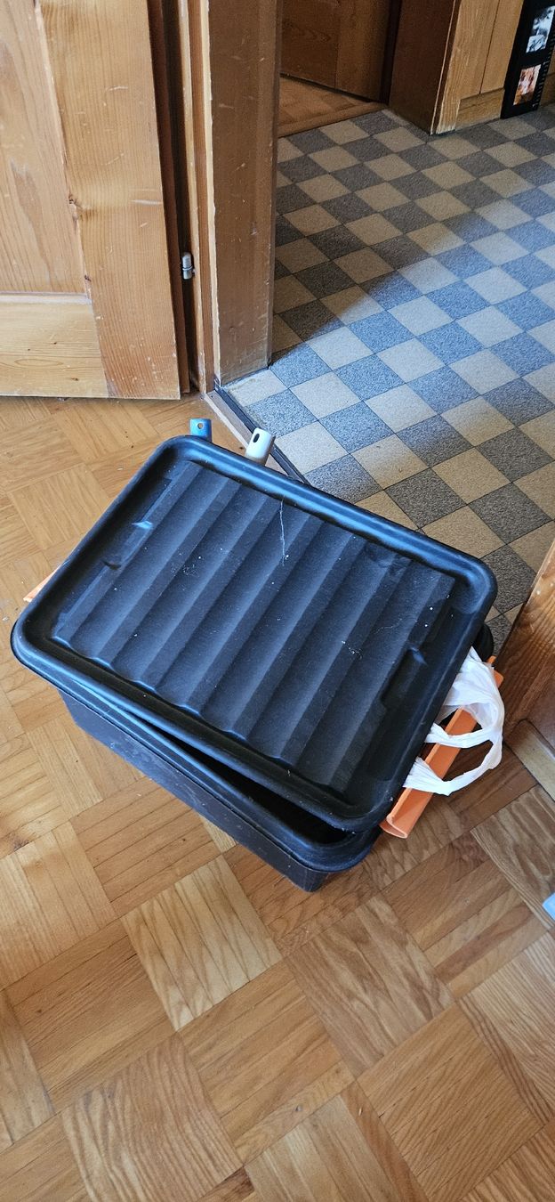 Casse di trasporto: Malersachen inkl. Box – Usato da Belp venduto da Ginus85 3