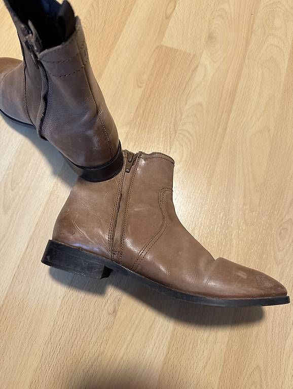 Scarpe da donna: Braune Lederstifeletten – Usato da Alchenflüh venduto da selina077 1