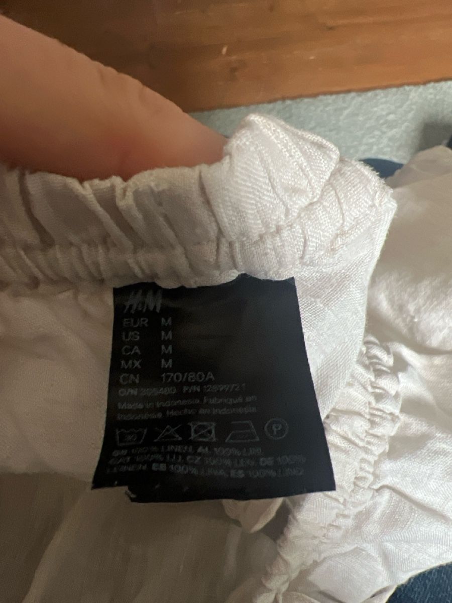 H&M Pantaloni: Linen shorts – Usato da Spiegel b. Bern venduto da tot_xjm7 1