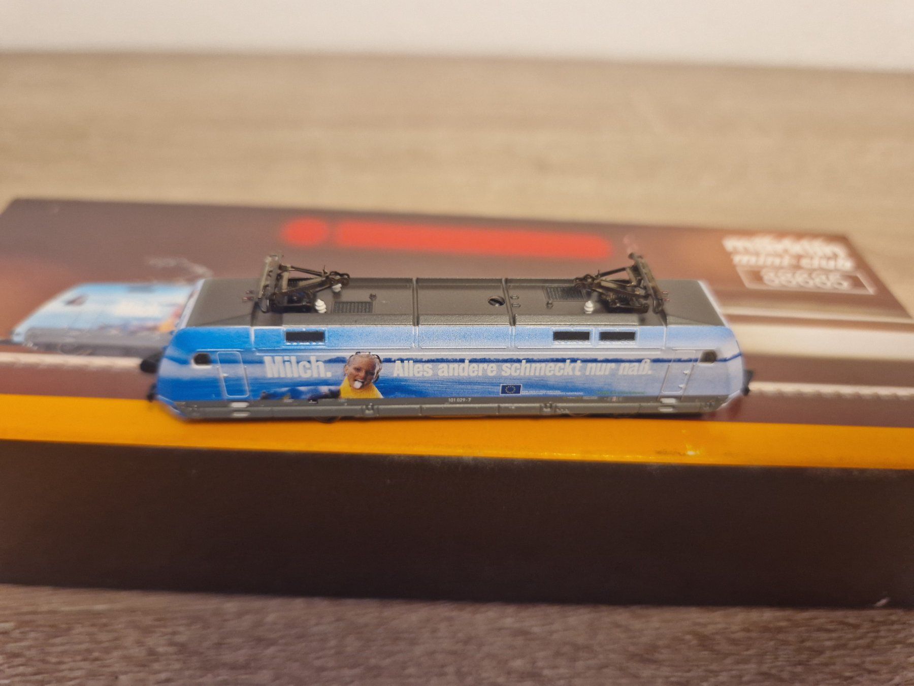 Märklin Modellini di ferrovie: Märklin Z 88685 E-Lok Milch BR 101 DB – Usato da St-Aubin-Sauges venduto da Lo_Go 4