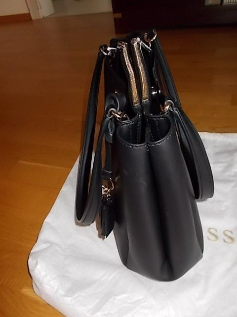 Guess Borse da donna: Neue Guess Tasche – Nuovo e nell'imballaggio originale da Chexbres venduto da indi03 2