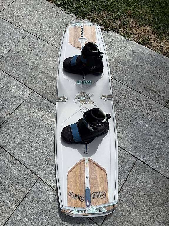 Surfboards & Schwimmbrette: Liquid Force 2025 Peak 151cm Wakeboard, inkl. Bindung Gr. 45 – Gebraucht aus Tagelswangen von Mantii 1