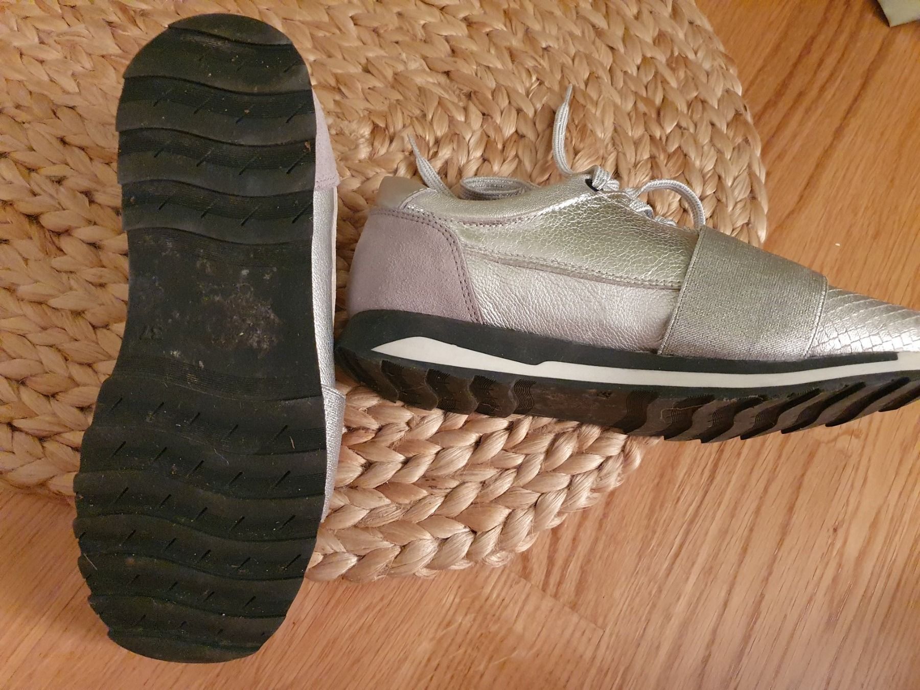 Max Mara Scarpe da donna: MAX Sneaker, Leder, silber, Grösse 37 – Usato da Zumikon venduto da Sternkind2018 2