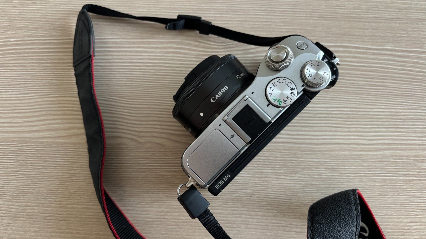 Canon Kamera: Canon EOS M6 Complete Kit | 3 Lenses, Adapter & Extras – Gebraucht aus Zürich von els_s8sk 1
