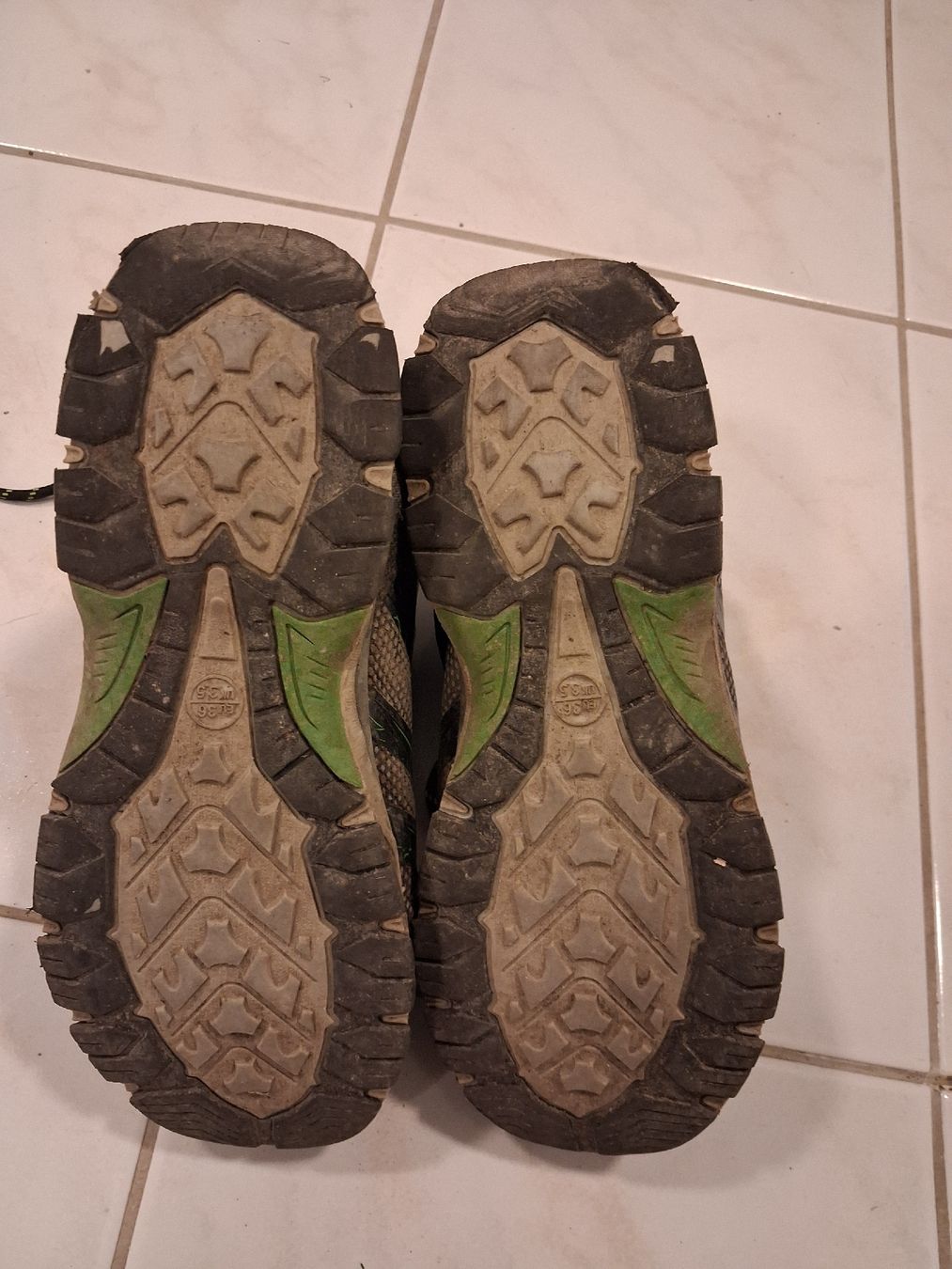 Scarpe per ragazzi: Wasserdichte Kinder Wanderschuhe, Grösse 36! – Usato da Weiach venduto da Musikmaengu 1