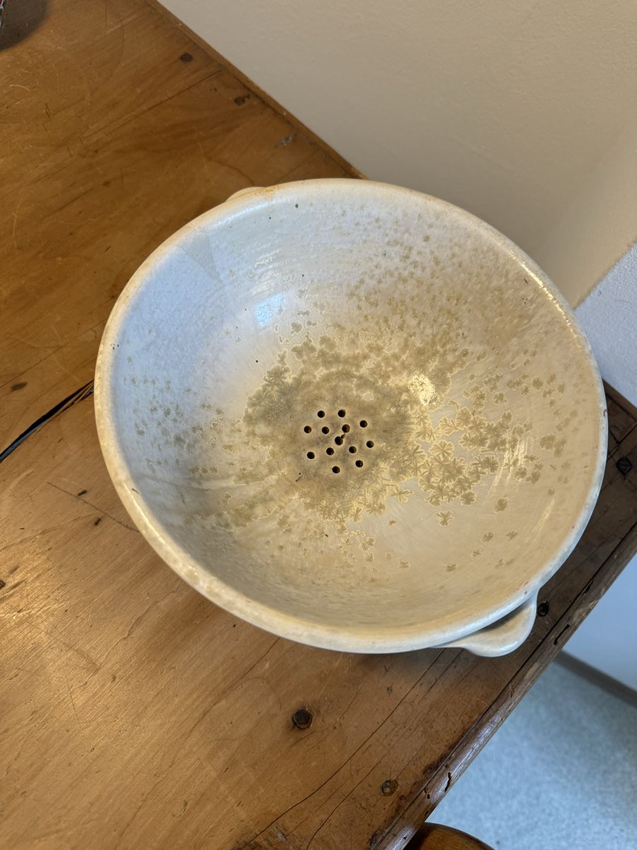 Ciotole: Handgemachtes Löchersieb (Ton) – Usato da Zürich venduto da chr_lgh5