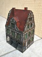 Altstadthaus mit Ladenzeile VOLLMER 19525 - Spur HO!