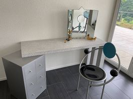 Schminktisch von Driade mit Memphis-Stuhl First
