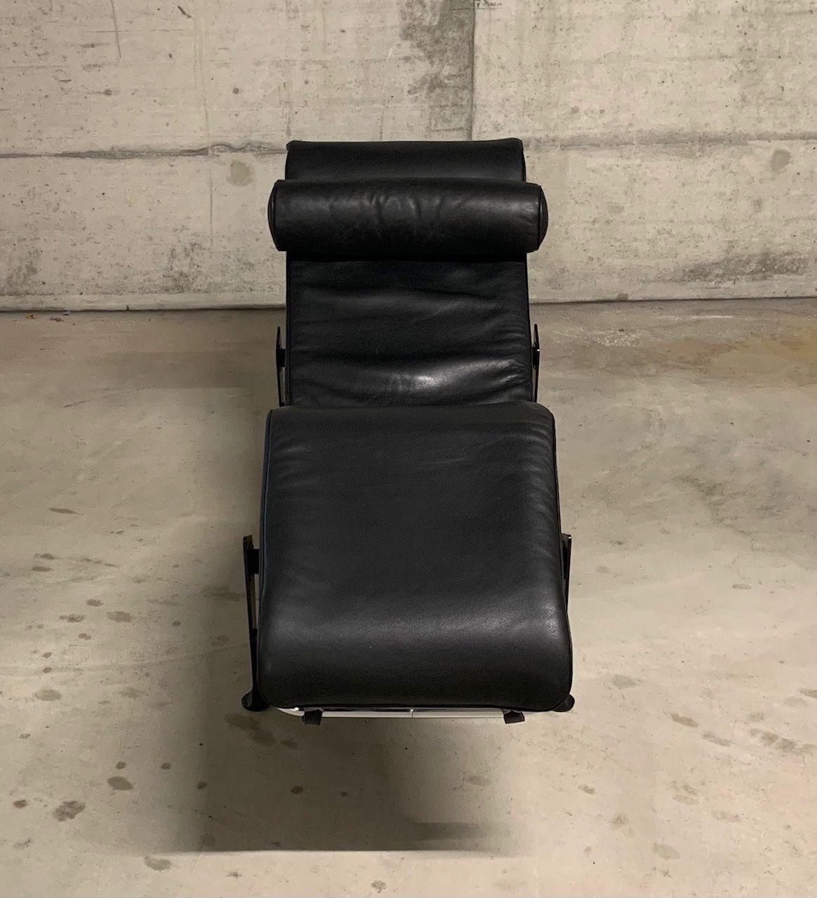 Cassina Liegen & Liegestühle: liege lc4 . le corbusier . cassina – Gebraucht aus Basel von Rmo4000 3