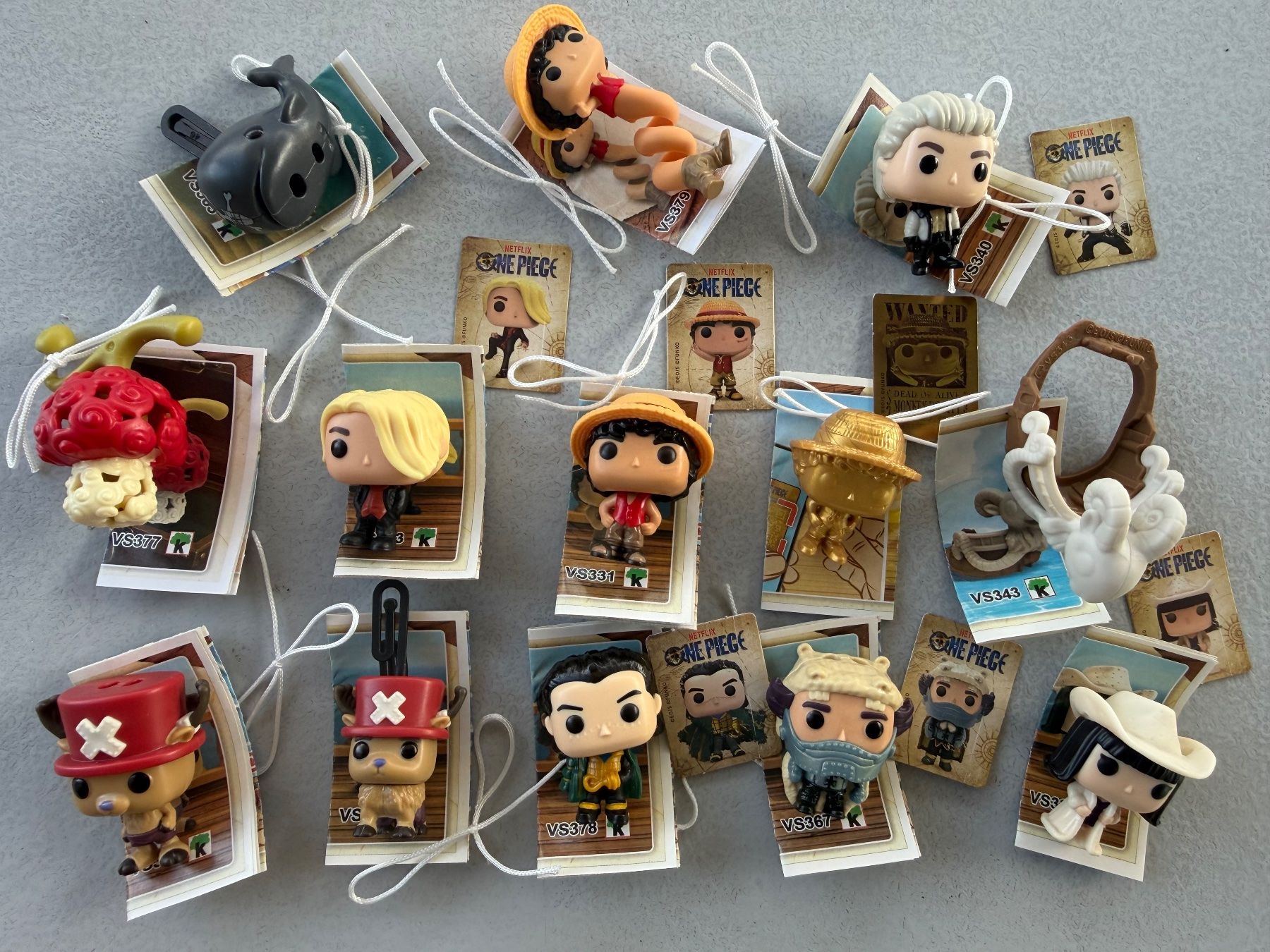 Funko Statuette: One Piece Kinder Joy Funko pop – Nuovo e nell'imballaggio originale da Zürich venduto da Emi.18 1