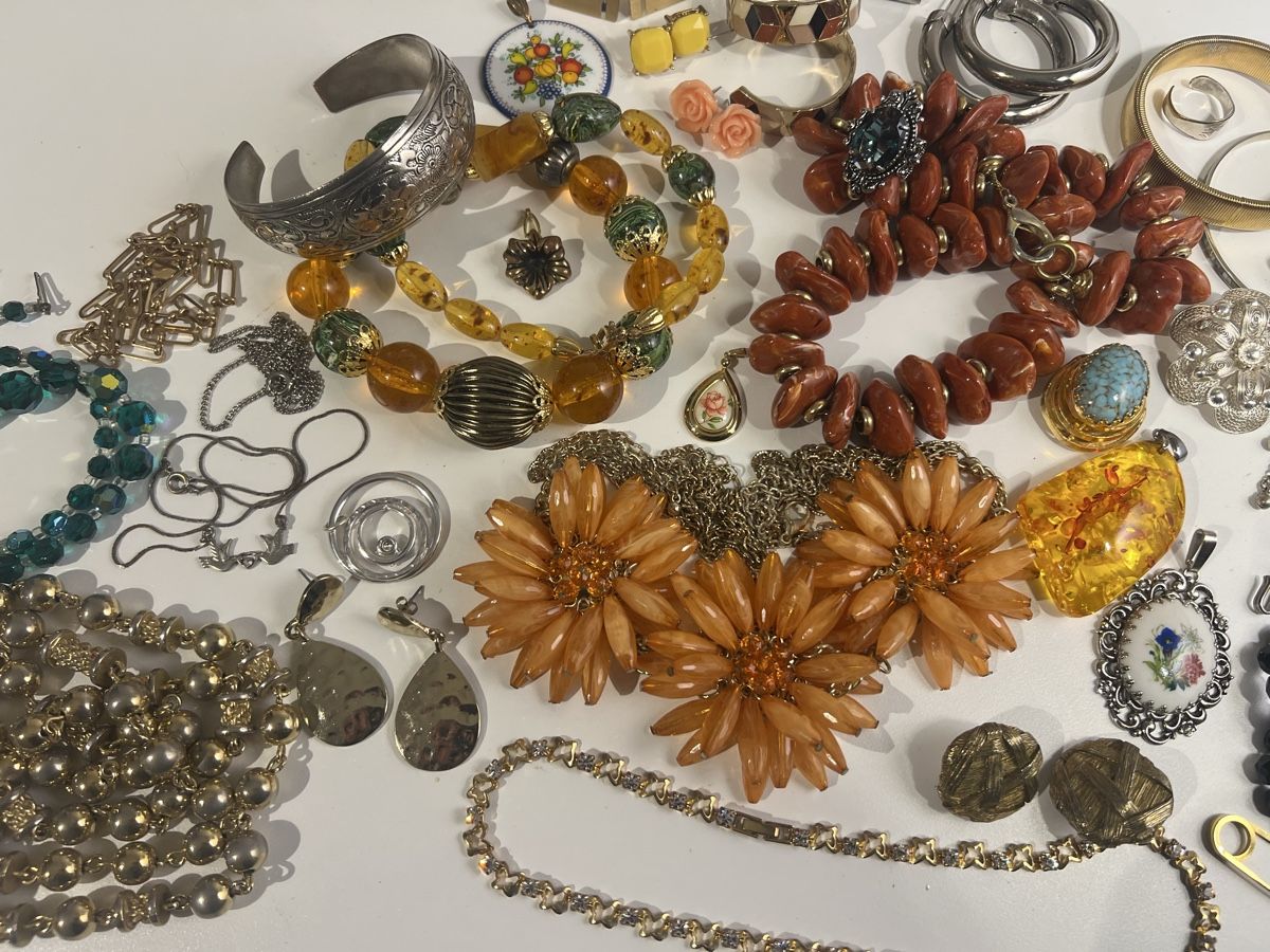 Sonstiger Schmuck: Lot de bijoux anciens  – Gebraucht aus St-Pierre-Clages von ste_xk6p 5