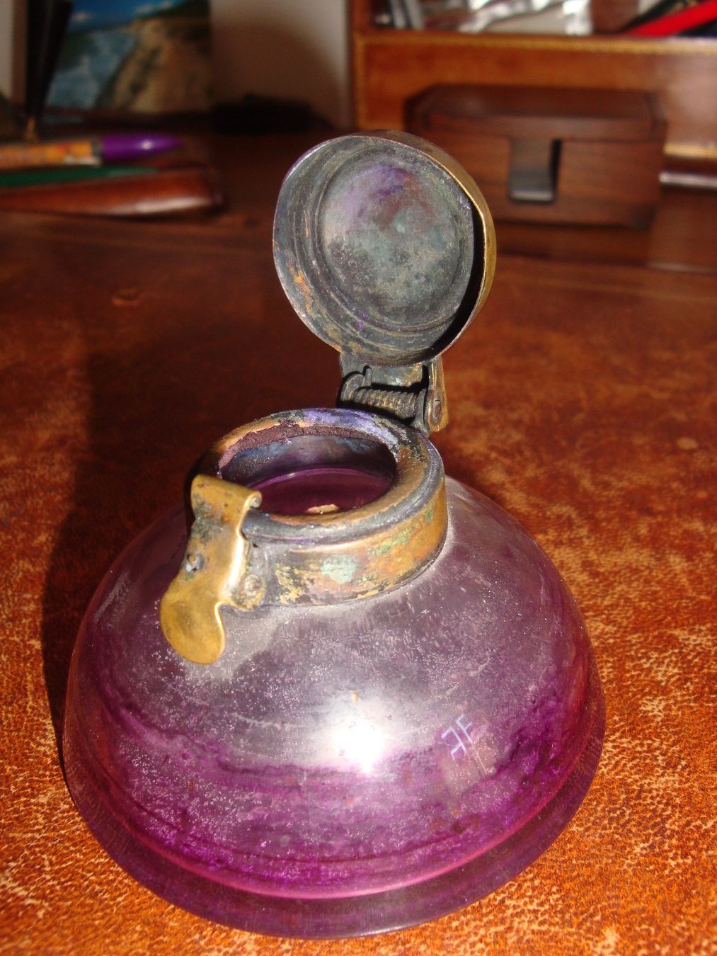 Altro in Antiquarato & Arte: antiker Tintenfass, Glas/Messing – Usato da häusernmoos venduto da buc_8ftk 2