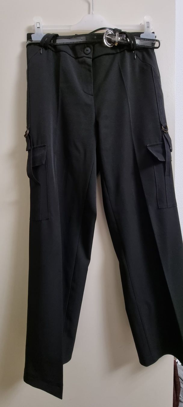 Pantaloni: Hose, Cargohose Gr. M in schwarz – Nuovo (secondo la descrizione) da geroldswil venduto da Gumball1 1