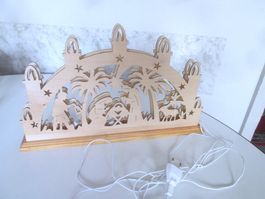 Fensterverzierung aus Holz